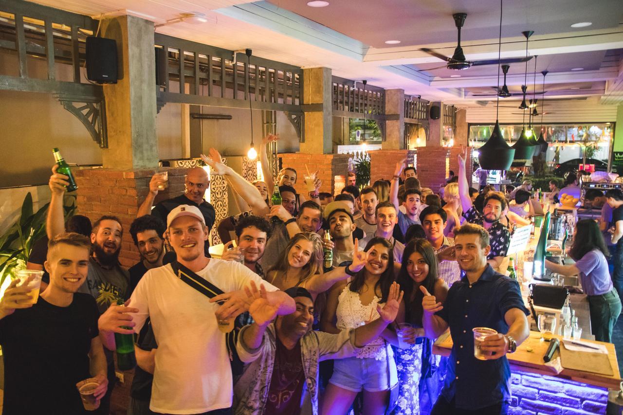Mad Monkey Hostel バンコク都 エクステリア 写真