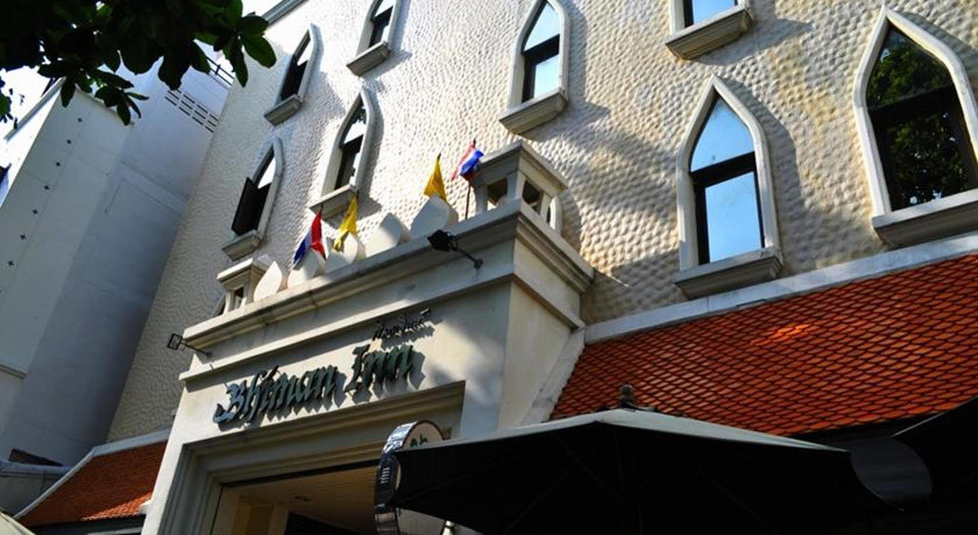 Mad Monkey Hostel バンコク都 エクステリア 写真